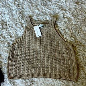 HUNTER & BROWN Halter top, this sleeveless, cream/ gold tone sweater is Size M
